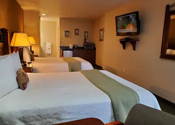 Redwood Garden Inn hotel thumbnail 4