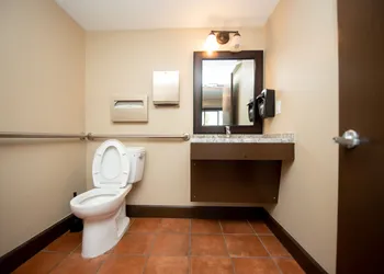 Casa Bella Inn - Huntington Park hotel thumbnail 3