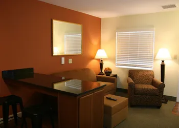 Affordable Suites Mooresville LakeNorman hotel thumbnail 6