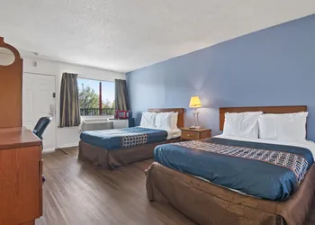 Economy Lodge hotel thumbnail 6