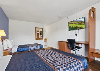 Economy Lodge hotel thumbnail 7