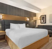 Executive Residency by Best Western Calgary City View North hotel detail image 4