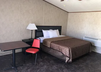 Monahans Country Inn hotel thumbnail 3