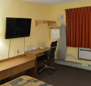 Burnsville Inn & Suites hotel detail image 5