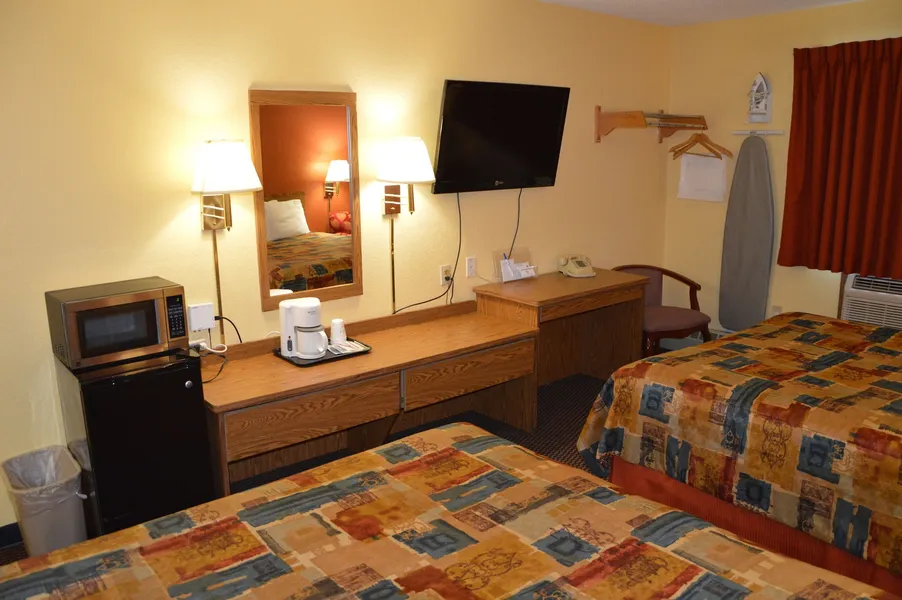 Burnsville Inn & Suites hotel detail image 6