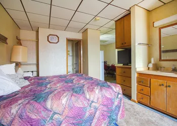 HomeTown Inn by OYO - Liberal, KS hotel thumbnail 8
