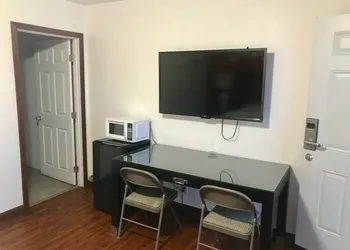 Norwalk Inn & Suites hotel thumbnail 7