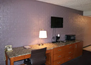 Friendship Inn hotel thumbnail 4