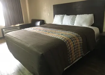 Memphis Inn hotel thumbnail 5