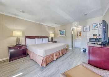 Royal Inn hotel thumbnail 2