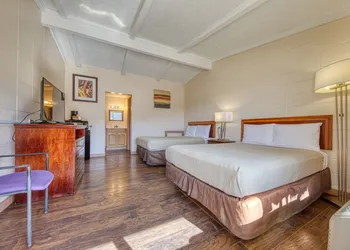 Royal Inn hotel thumbnail 5