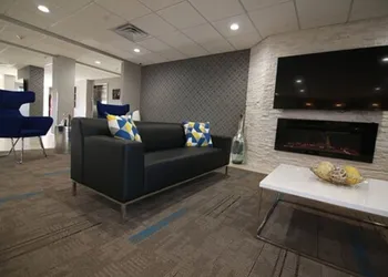 Home Inn and Suites hotel thumbnail 7