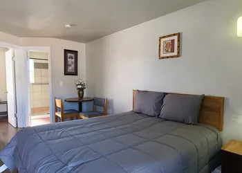 Beston Inn Seattle hotel thumbnail 6