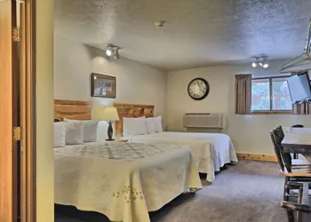 Yellowstone Village Inn and Suites hotel thumbnail 5