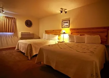 Yellowstone Village Inn and Suites hotel thumbnail 6