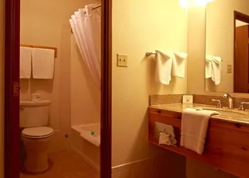 Yellowstone Village Inn and Suites hotel thumbnail 7