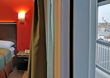 Epic Hotel hotel thumbnail 6