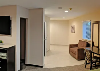 Epic Hotel hotel thumbnail 7