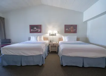 White's City Cavern Inn hotel thumbnail 6