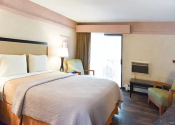 Argo Inn and Suites hotel thumbnail 8