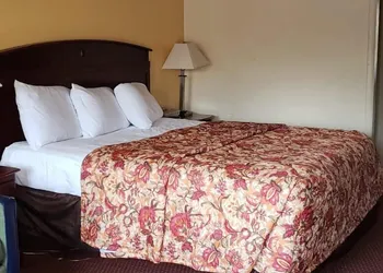 Superlodge hotel thumbnail 3