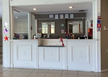Apm Inn & Suites hotel thumbnail 2