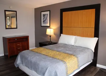 Apm Inn & Suites hotel thumbnail 5
