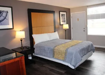 Apm Inn & Suites hotel thumbnail 6