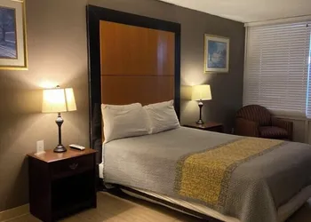 Apm Inn & Suites hotel thumbnail 7