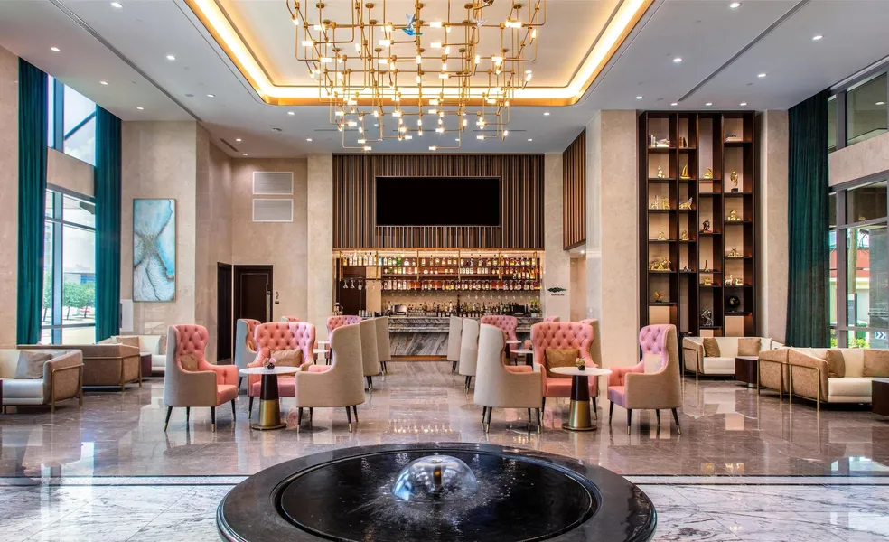 Blossom Hotel Houston, Curio Collection by Hilton hotel detail image 2