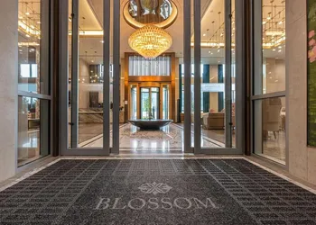 Blossom Hotel Houston, Curio Collection by Hilton hotel thumbnail 3