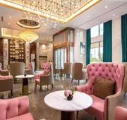 Blossom Hotel Houston, Curio Collection by Hilton hotel detail image 4