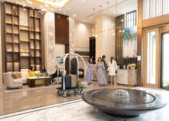 Blossom Hotel Houston, Curio Collection by Hilton hotel thumbnail 6