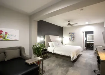 House Hotel hotel thumbnail 3