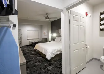 House Hotel hotel thumbnail 5
