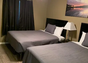 Eagle's Den Suites Andrews a Travelodge by Wyndham hotel thumbnail 6