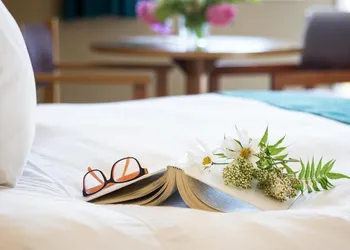 The Lodge at Arrow Lakes hotel thumbnail 2