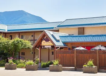 The Lodge at Arrow Lakes hotel thumbnail 7
