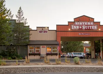 Sisters Inn And Suites hotel thumbnail 8