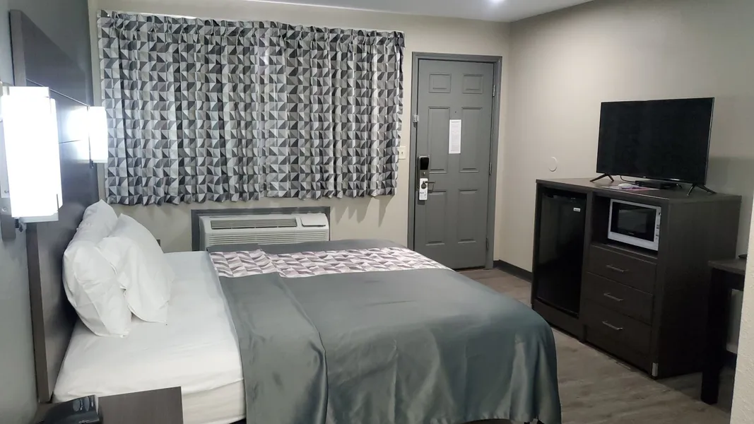 Crescent Park Motel & Suites hotel detail image 6