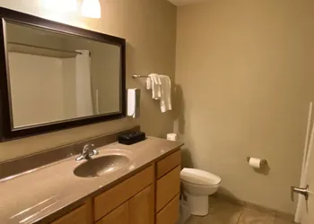 AmericInn by Wyndham Viroqua hotel thumbnail 8