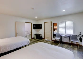 The Greens Hotel - Stockton Blvd hotel thumbnail 5