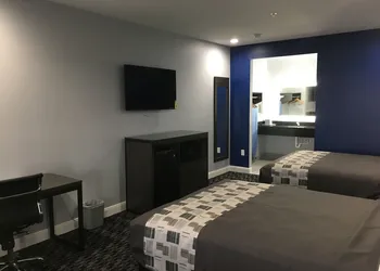 Platinum Inn and Suites hotel thumbnail 3