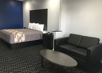Platinum Inn and Suites hotel thumbnail 5