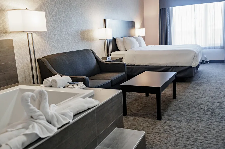 Park Inn by Radisson Edmonton Airport hotel detail image 2