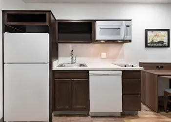 WoodSpring Suites Atlanta Airport hotel thumbnail 8