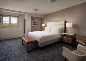 Pomeroy Hotel Fort McMurray hotel thumbnail 5