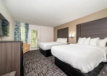 Bear Creek Inn hotel thumbnail 2