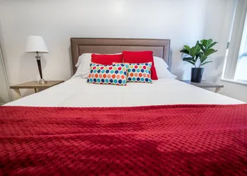 MiCasa Suites - Stylish Condo in the Heart of Downtown hotel thumbnail 4
