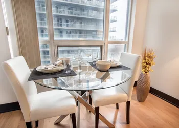 MiCasa Suites - Stylish Condo in the Heart of Downtown hotel thumbnail 5
